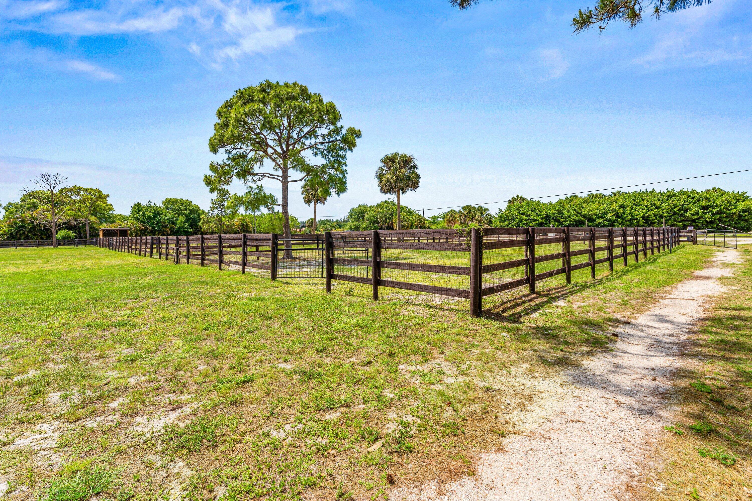 Loxahatchee - Residential