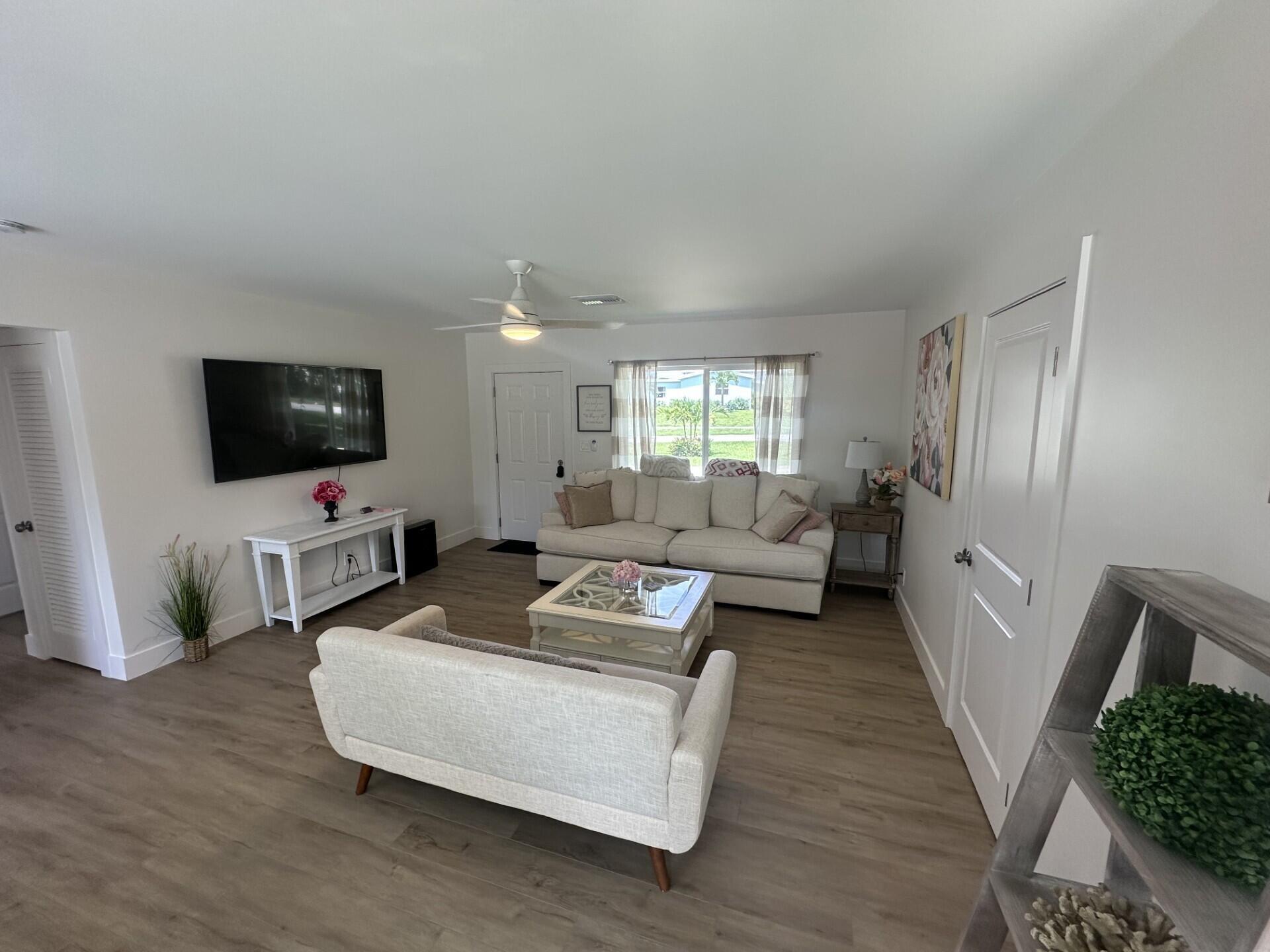 Lake Osborne Estates - Residential Lease