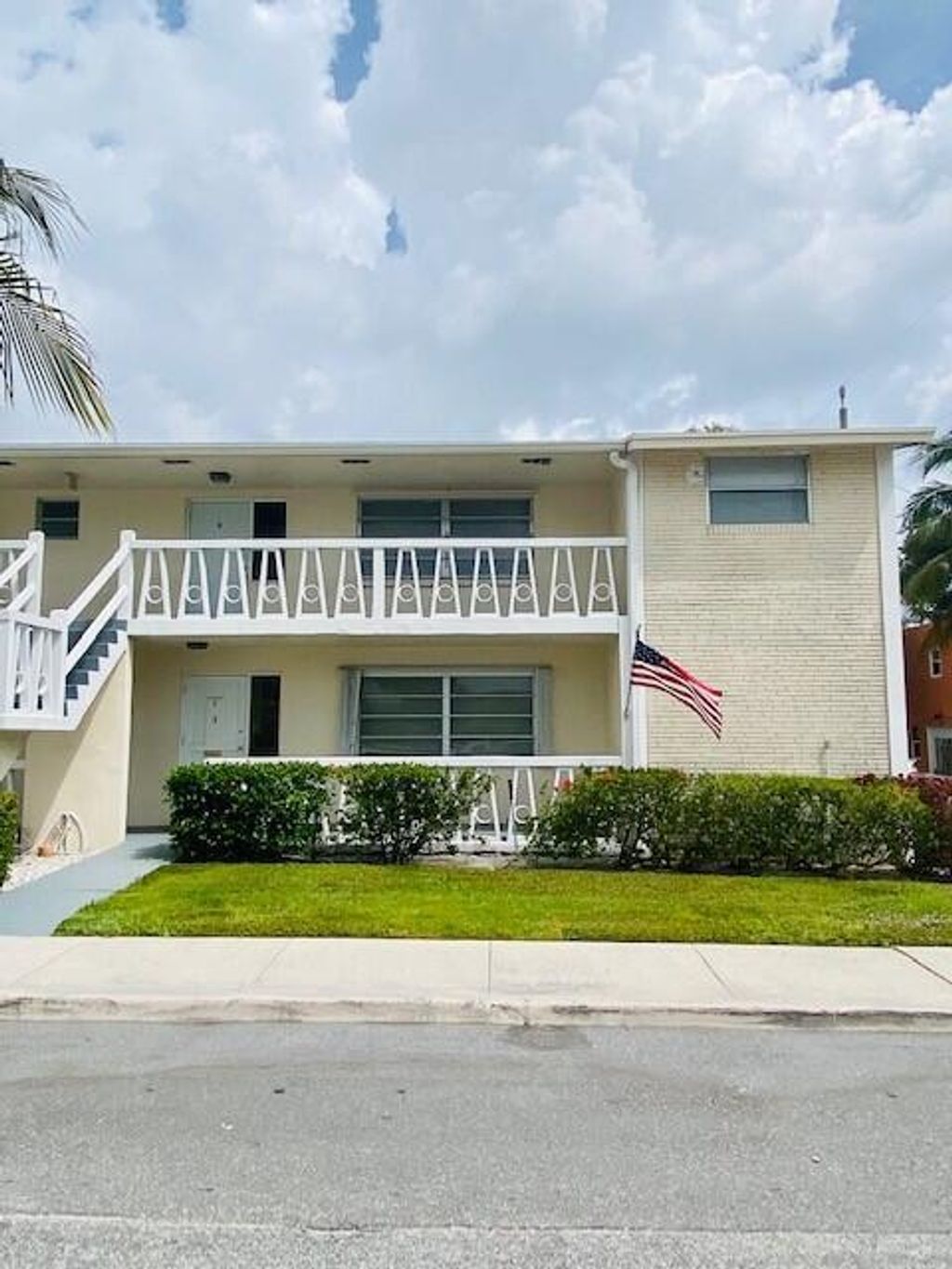 Photo of 302 N L Street #3, Lake Worth Beach, FL 33460 (MLS # R11069695)
