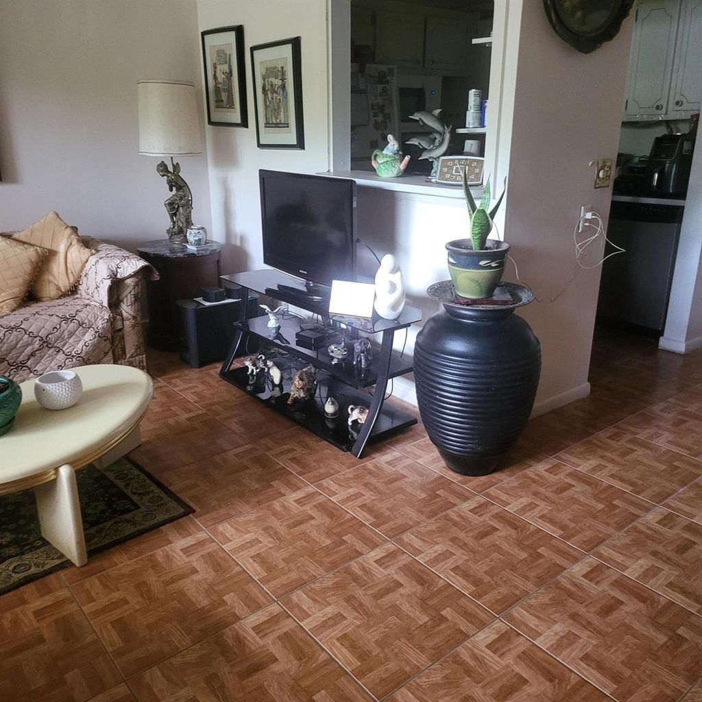 Photo of 9 Ventnor A #9, Deerfield Beach, FL 33442 (MLS # F10540499)