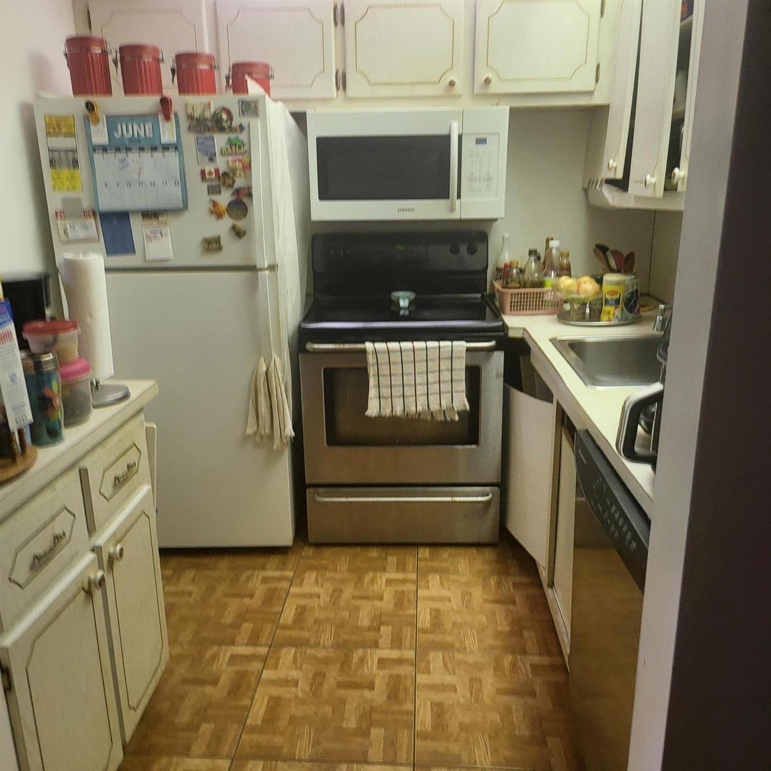 View photos, virtual tours, details... 9 Ventnor A 9