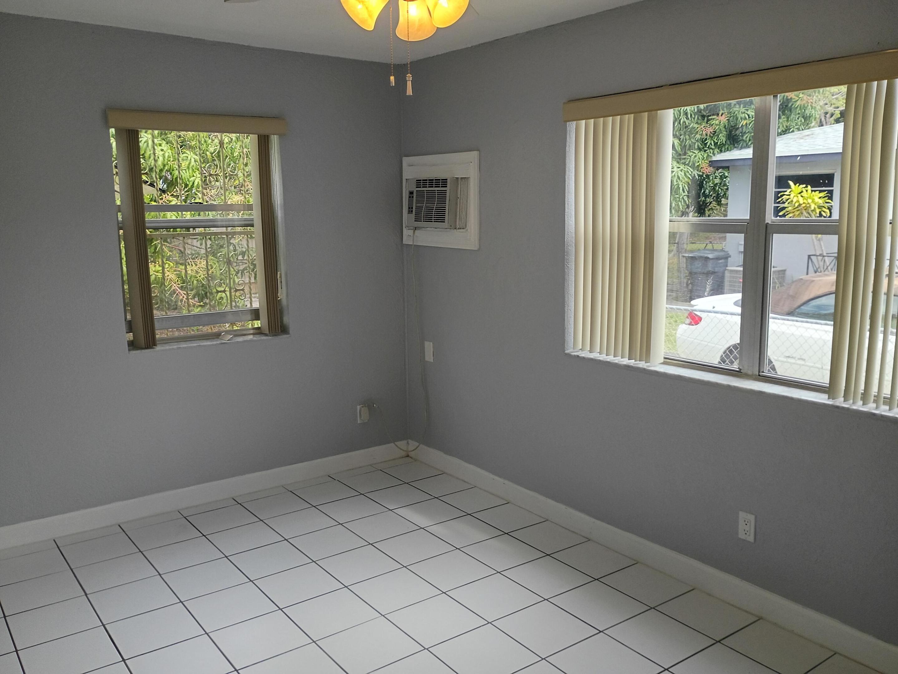 DIXIE GARDENS - Residential Lease