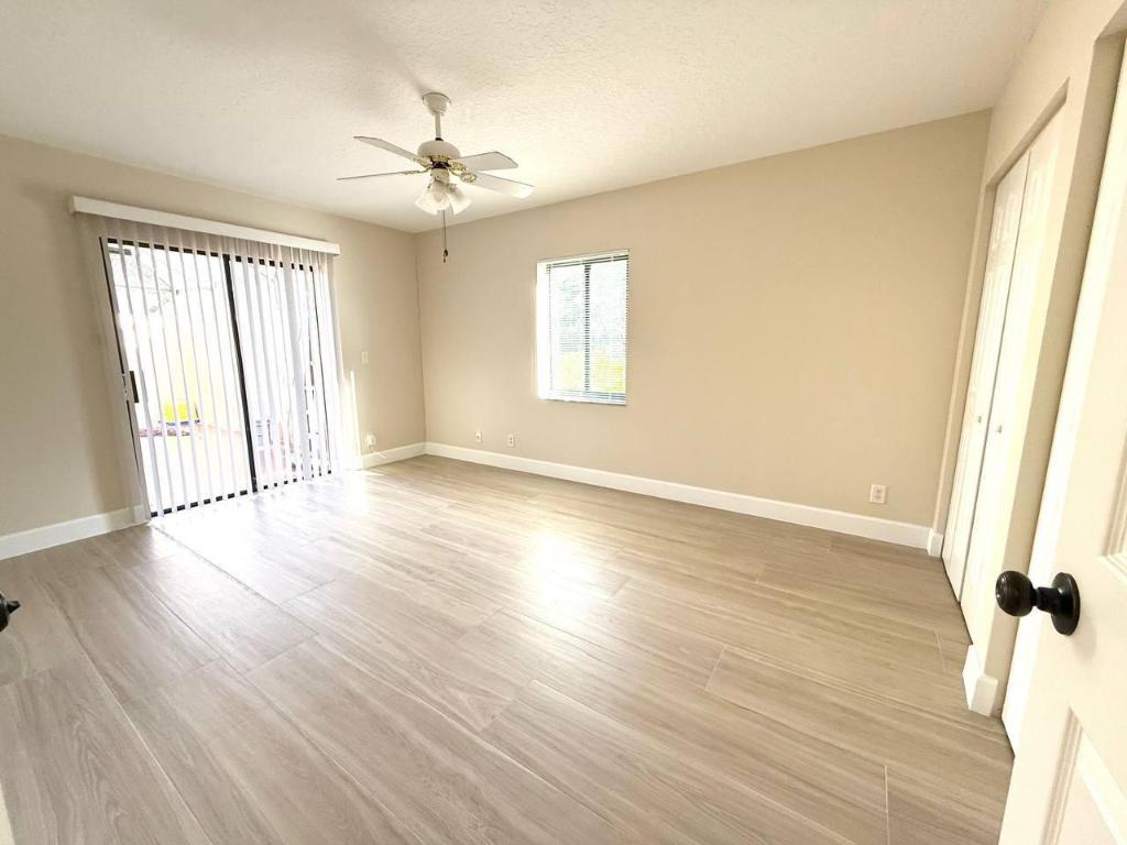 SUGAR POND MANOR OF WELLINGTON - Residential Lease