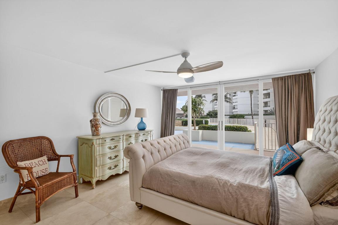 BARCLAY CONDO - Residential