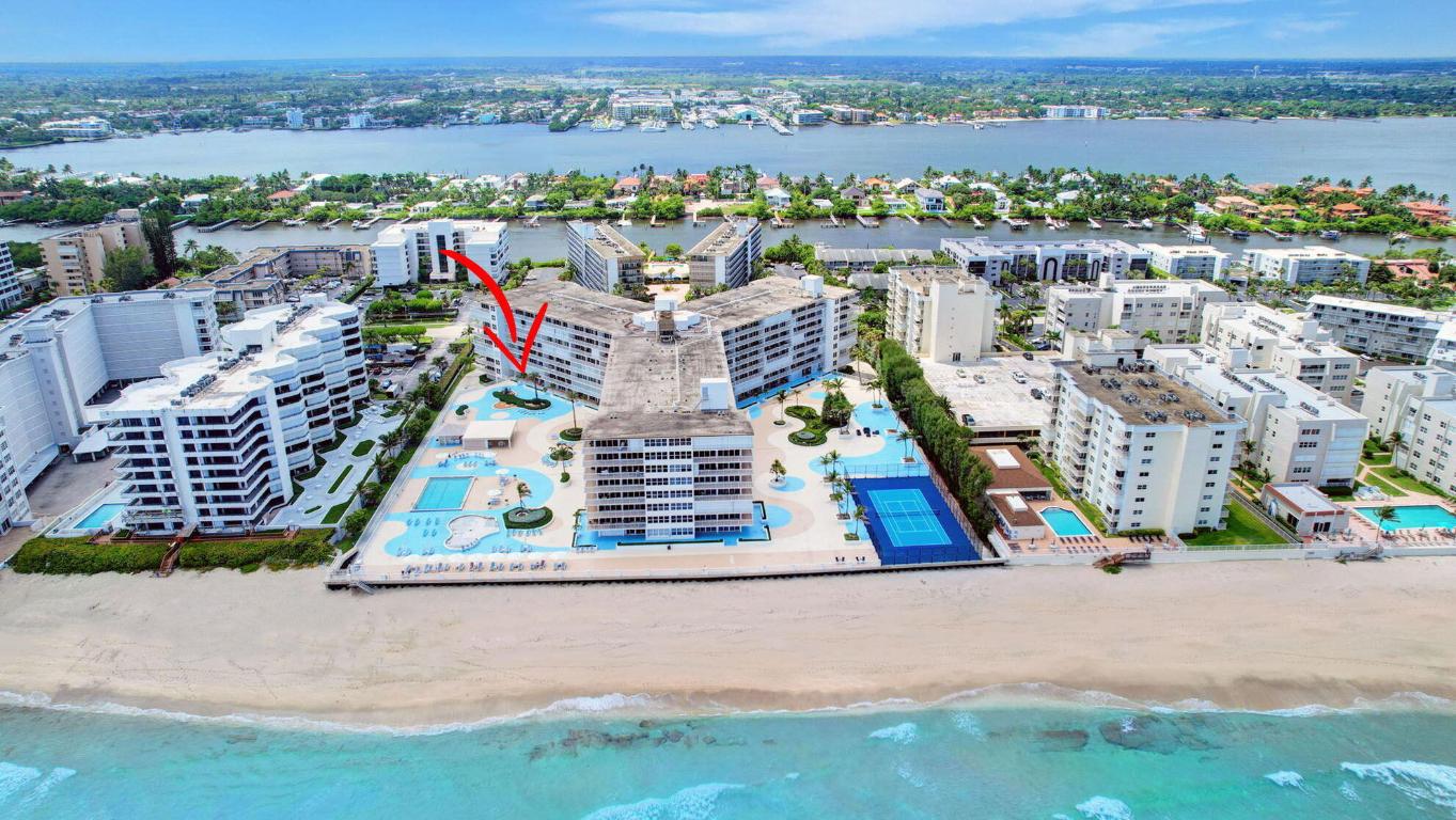 BARCLAY CONDO - Residential