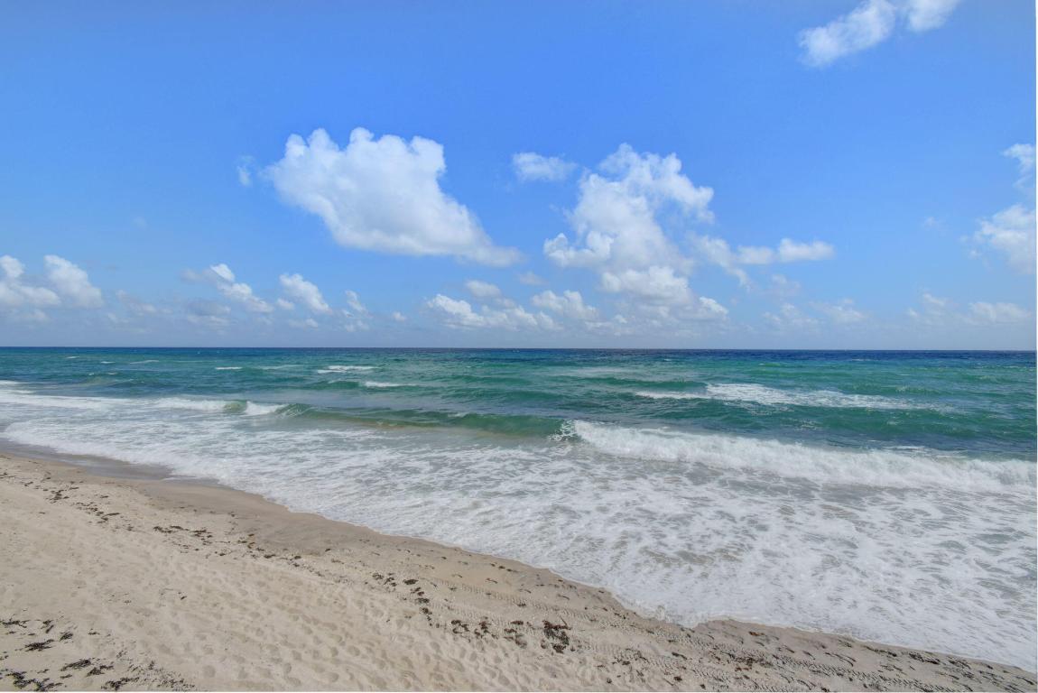 BARCLAY CONDO - Residential