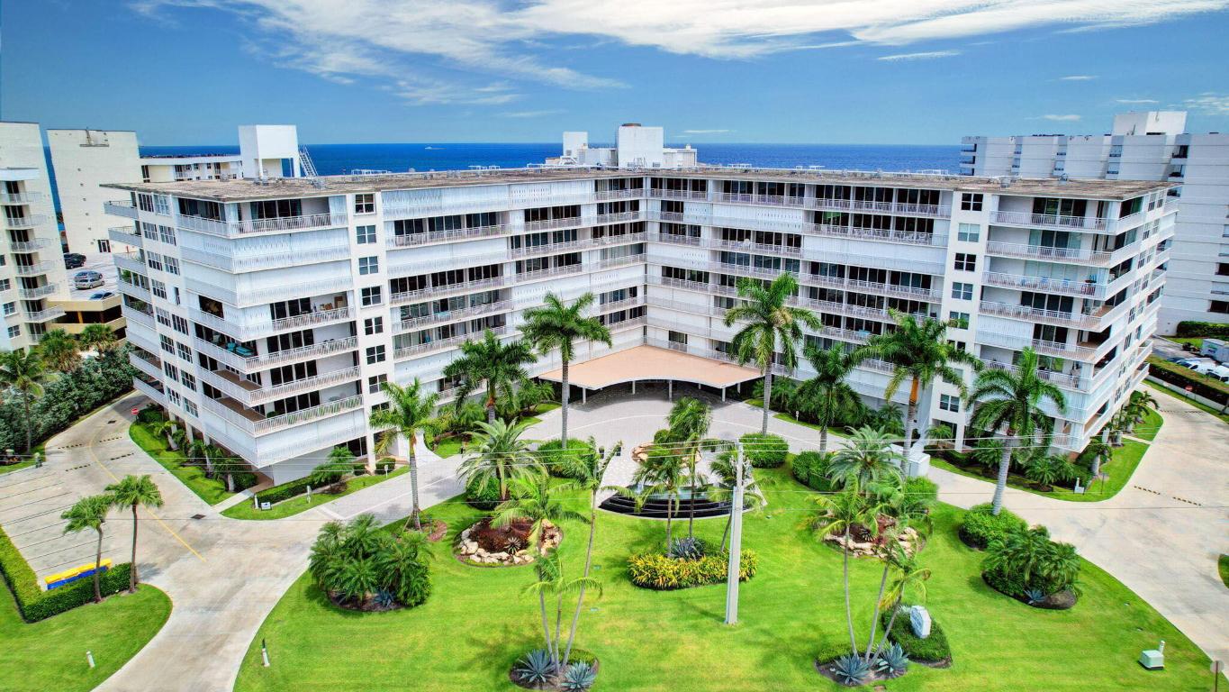 BARCLAY CONDO - Residential