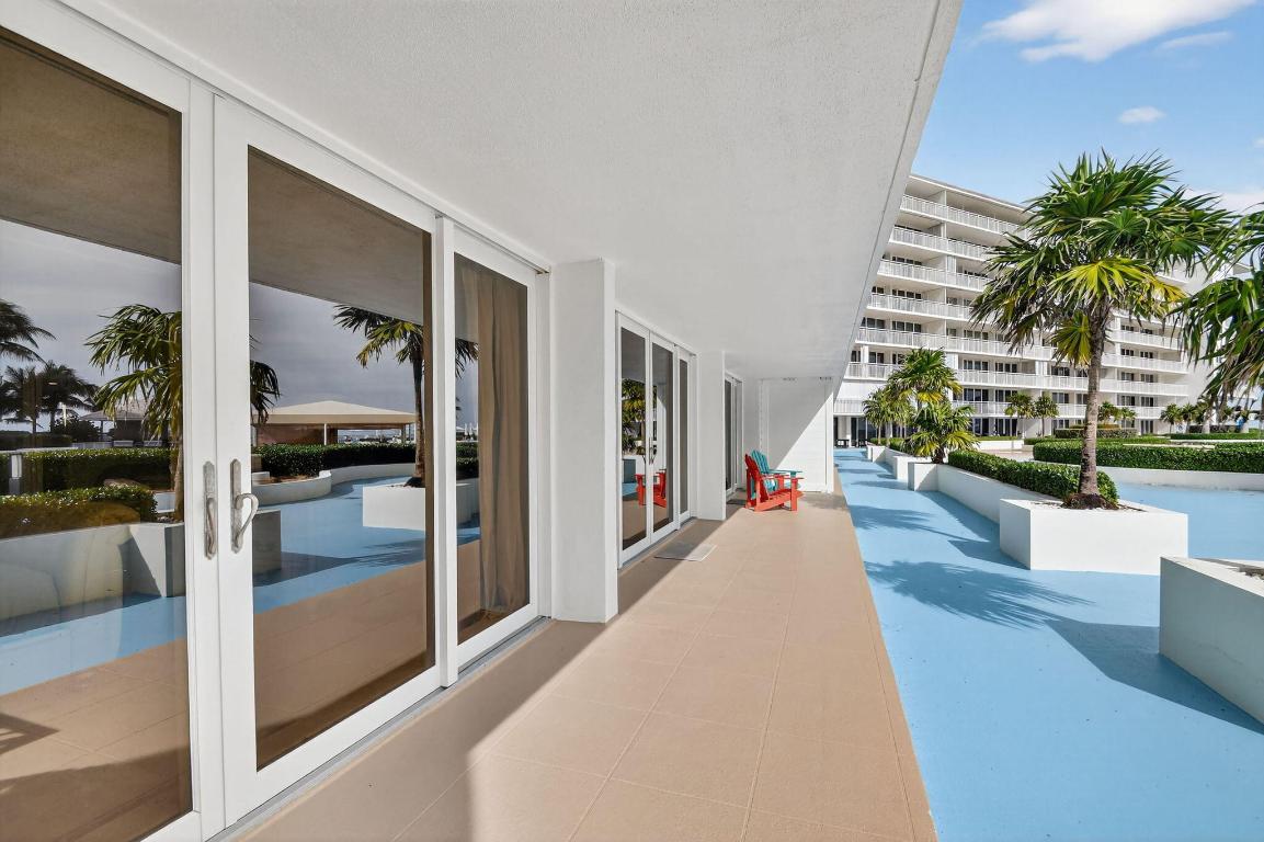 BARCLAY CONDO - Residential