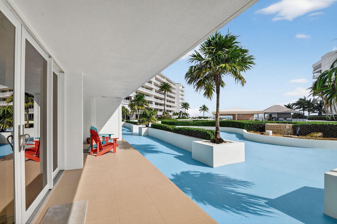 BARCLAY CONDO - Residential