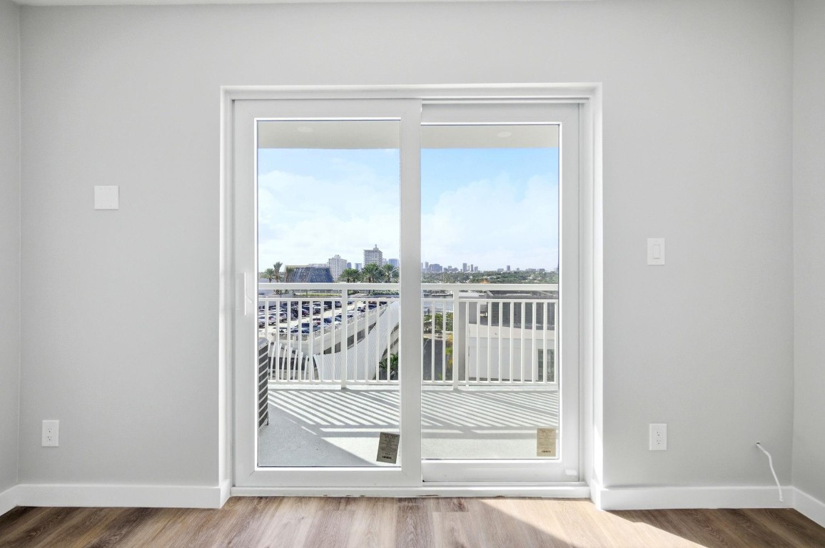 LEISURE BEACH - Residential