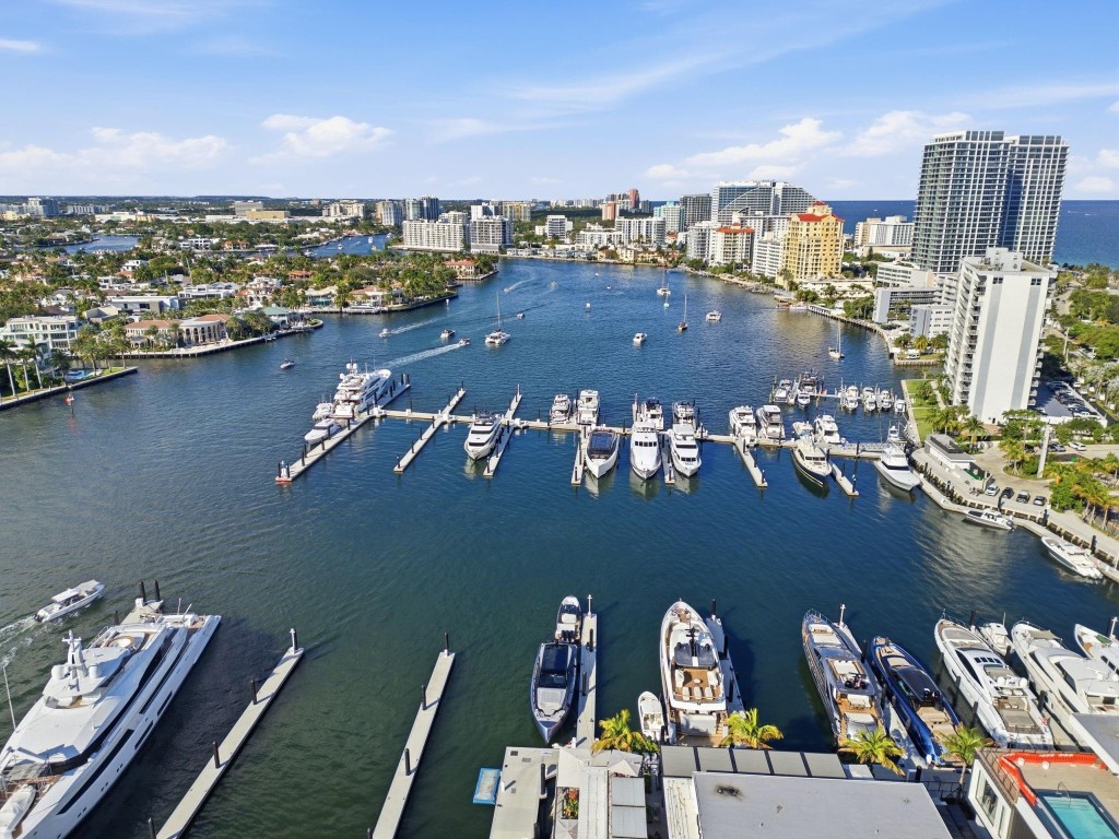 LEISURE BEACH - Residential