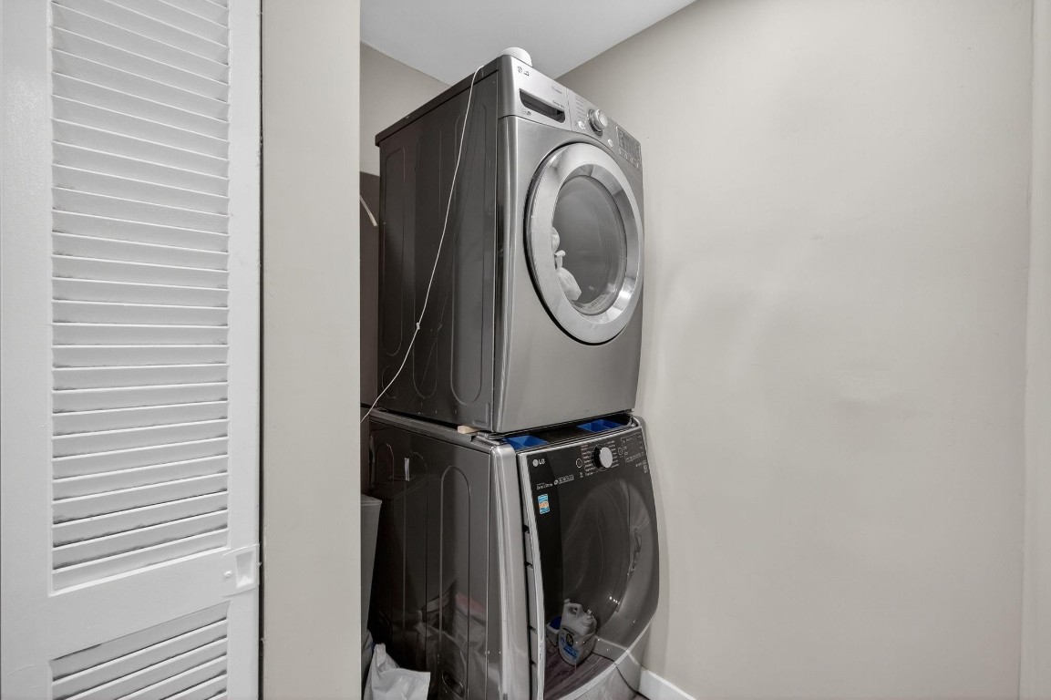 Coral Brook 37-18 B - Residential