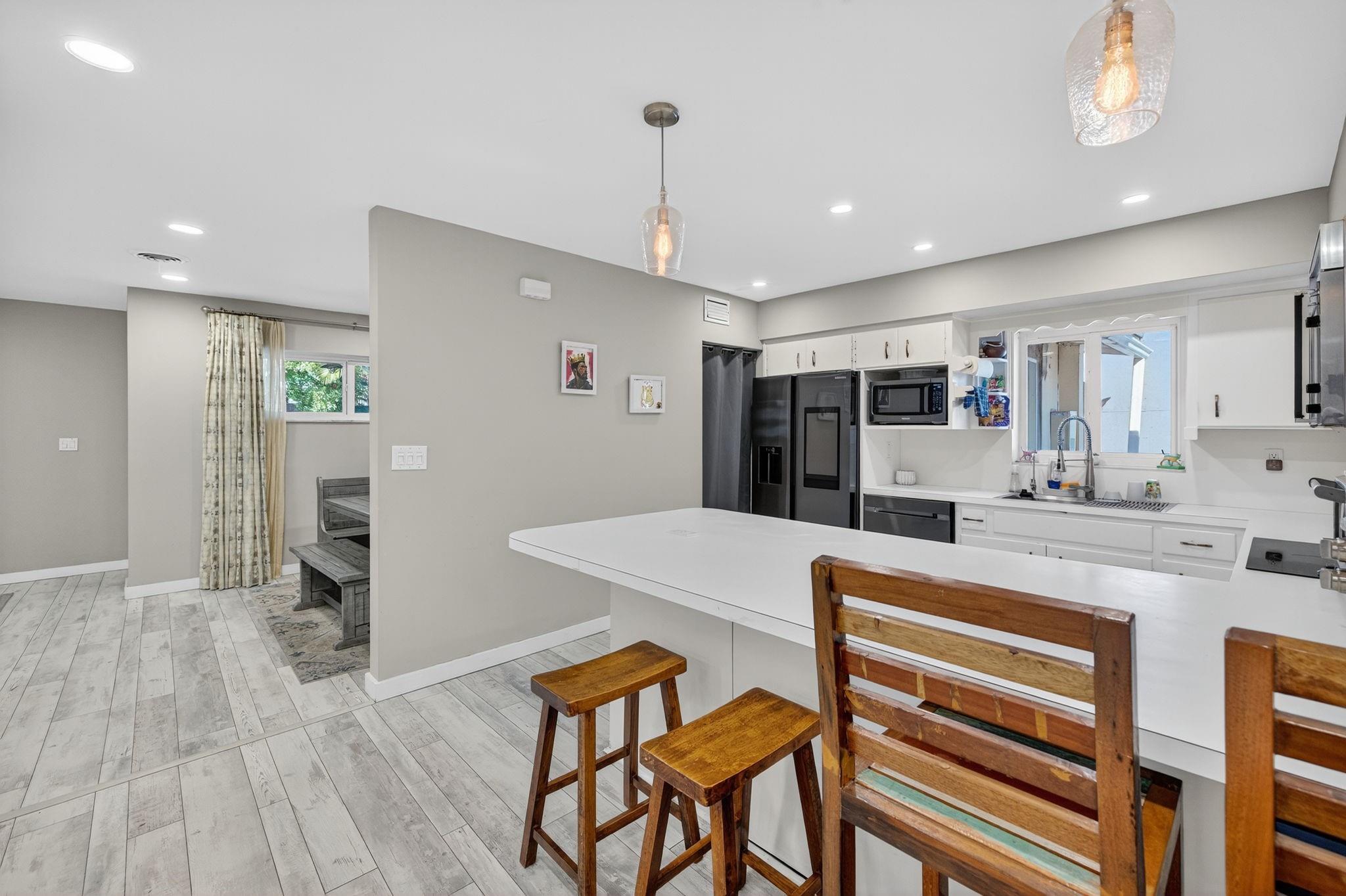 Coral Brook 37-18 B - Residential