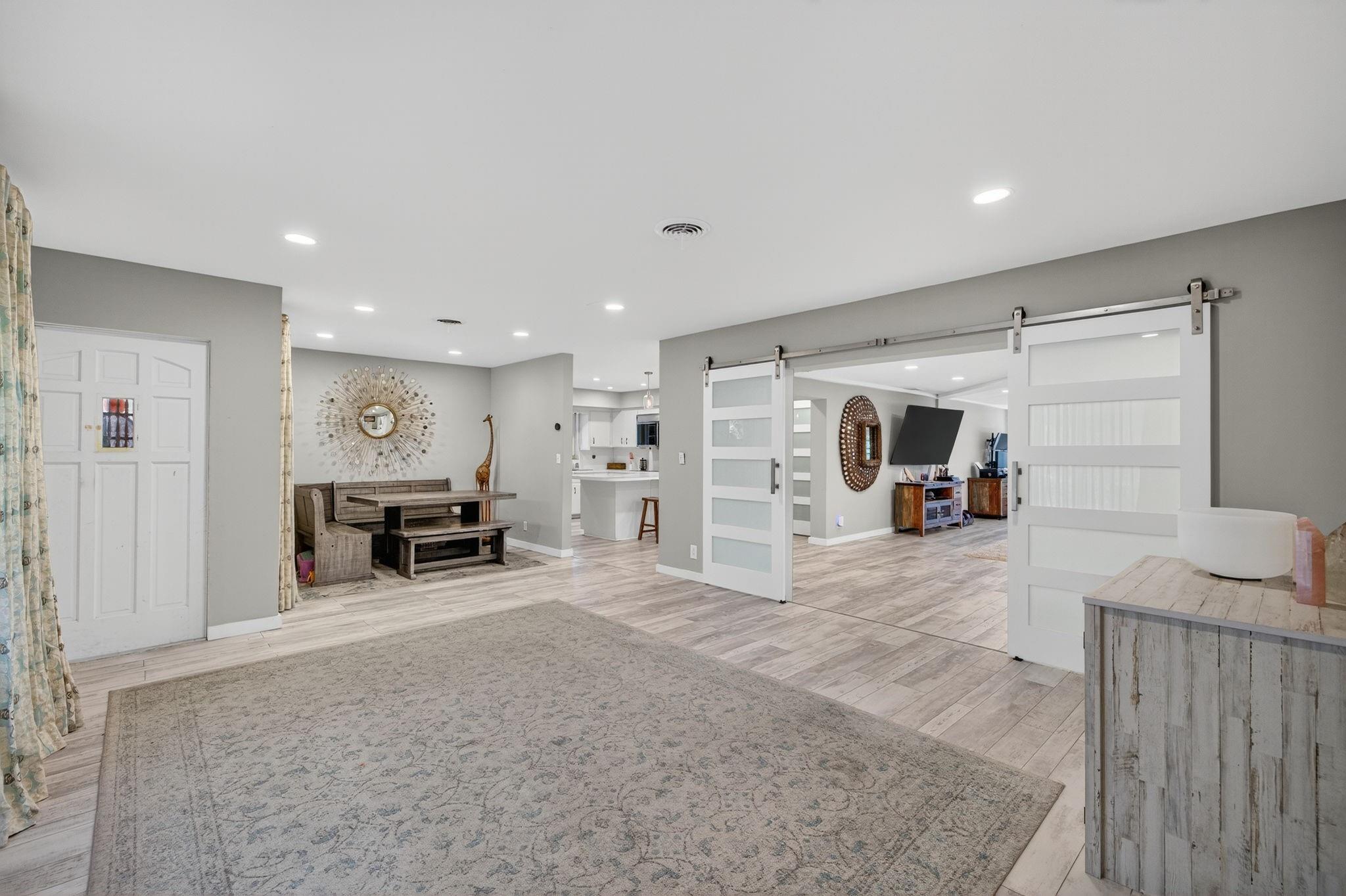 Coral Brook 37-18 B - Residential