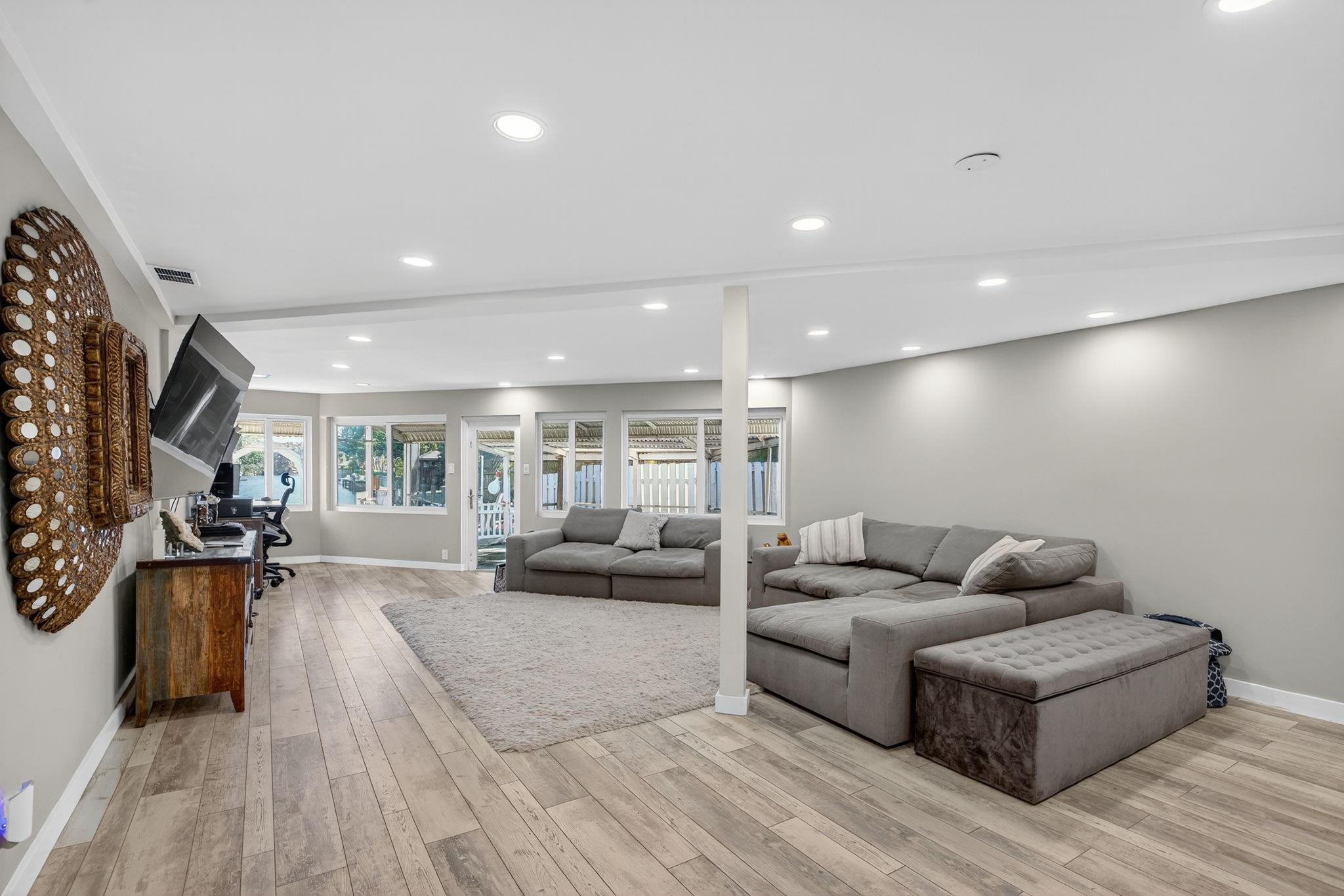 Coral Brook 37-18 B - Residential