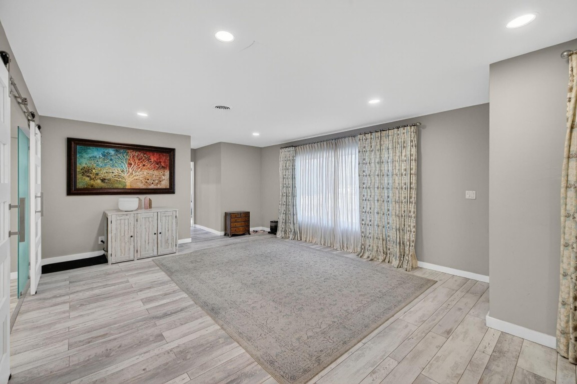 Coral Brook 37-18 B - Residential