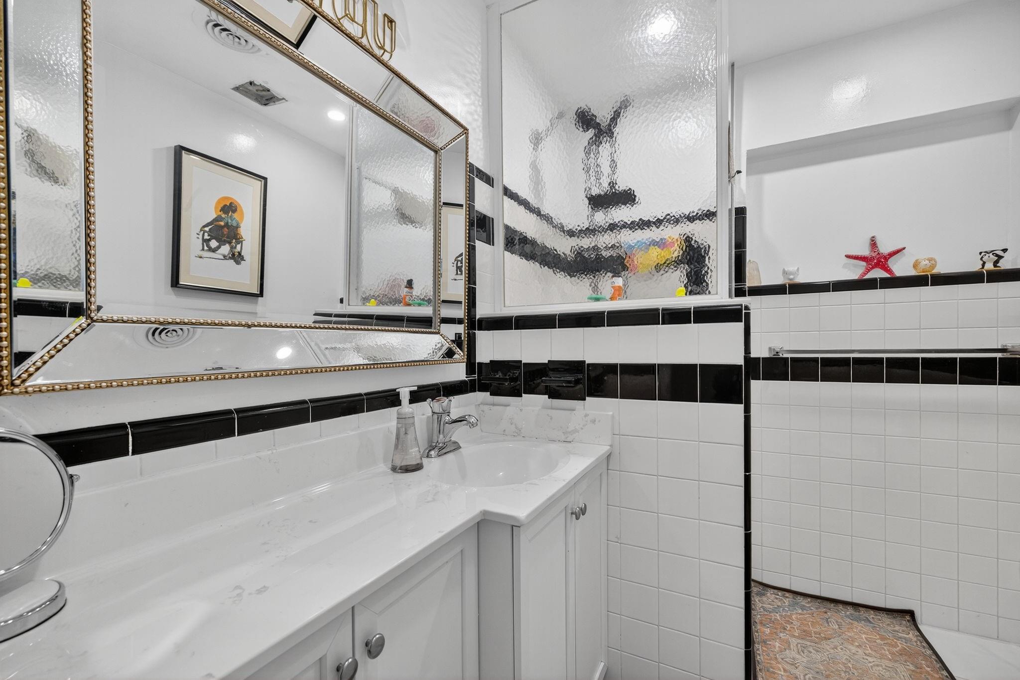 Coral Brook 37-18 B - Residential