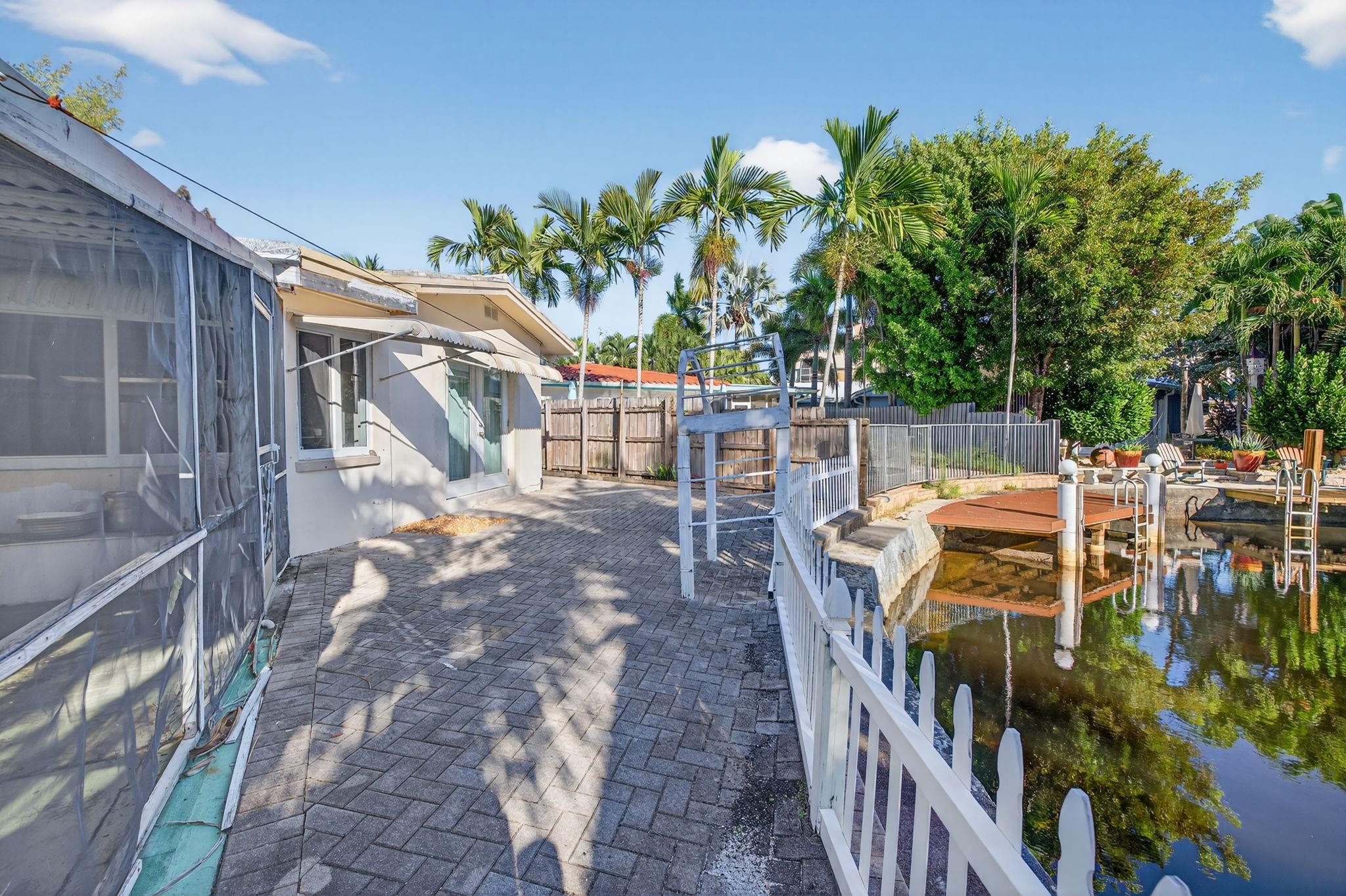 Coral Brook 37-18 B - Residential