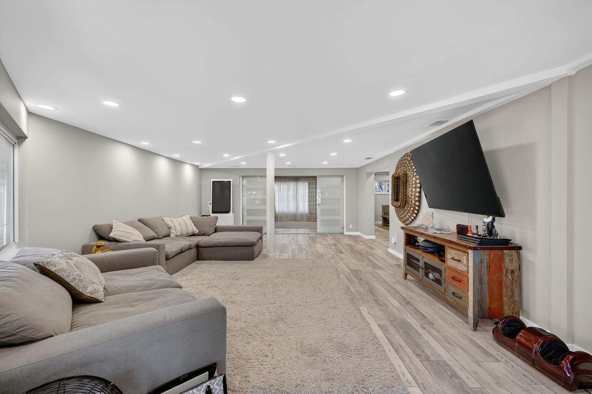 Coral Brook 37-18 B - Residential