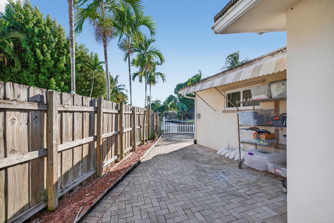 Coral Brook 37-18 B - Residential