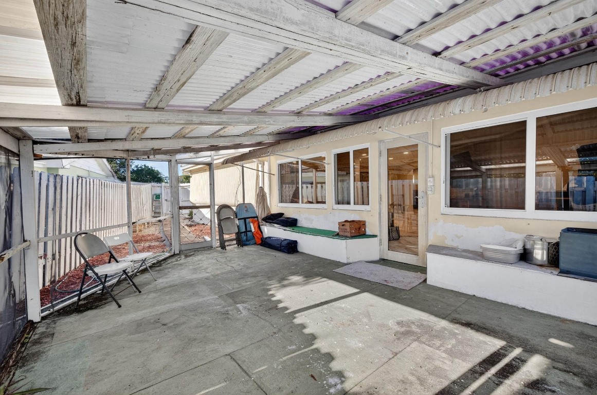 Coral Brook 37-18 B - Residential