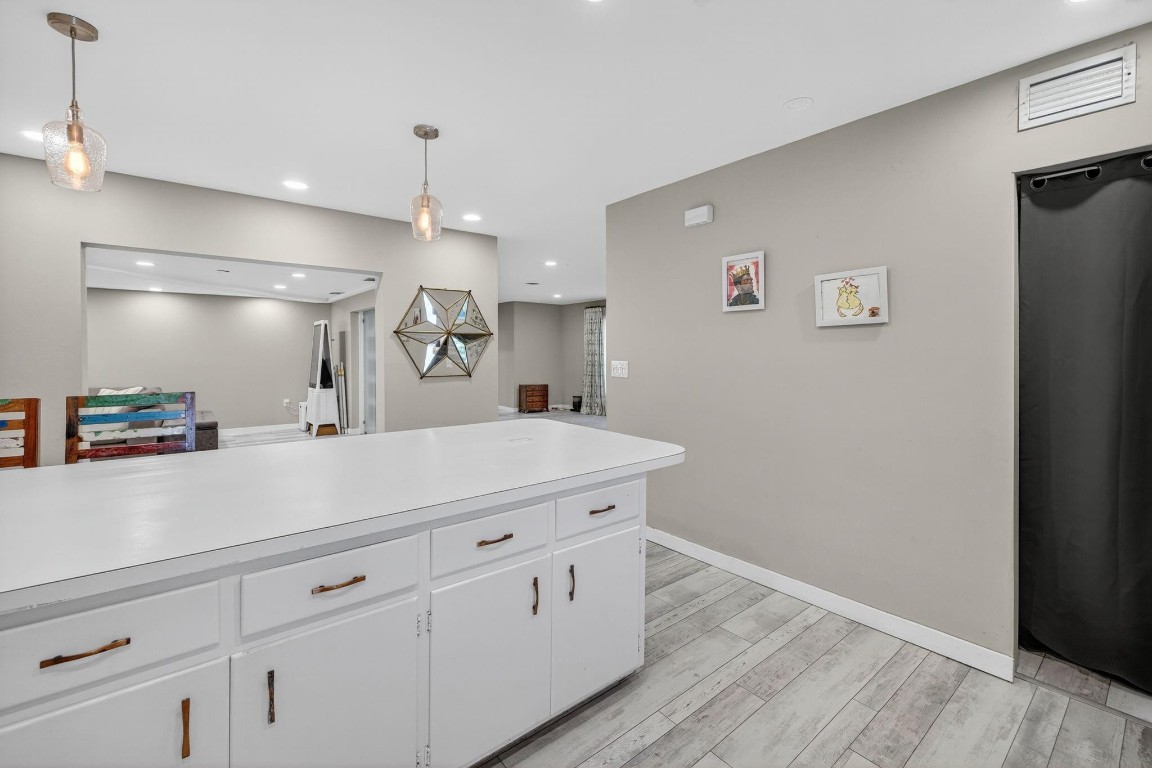 Coral Brook 37-18 B - Residential