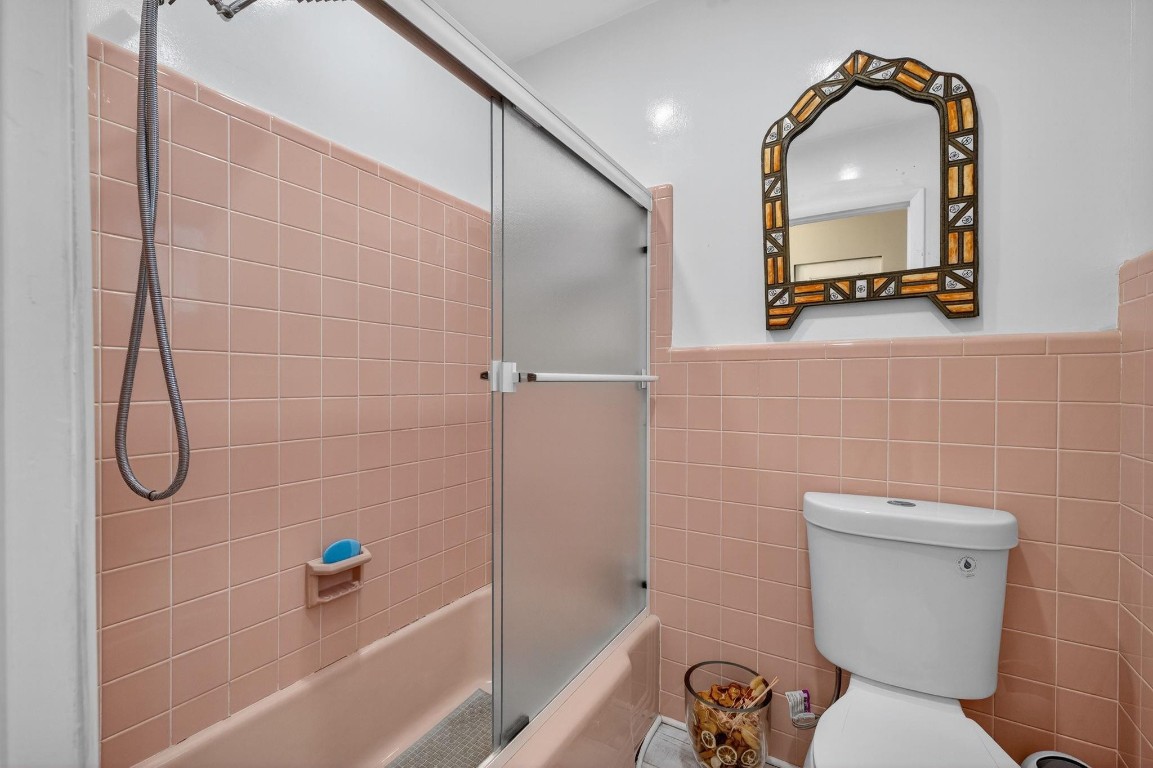 Coral Brook 37-18 B - Residential