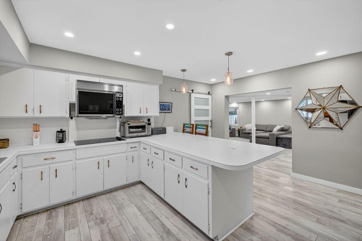 Coral Brook 37-18 B - Residential