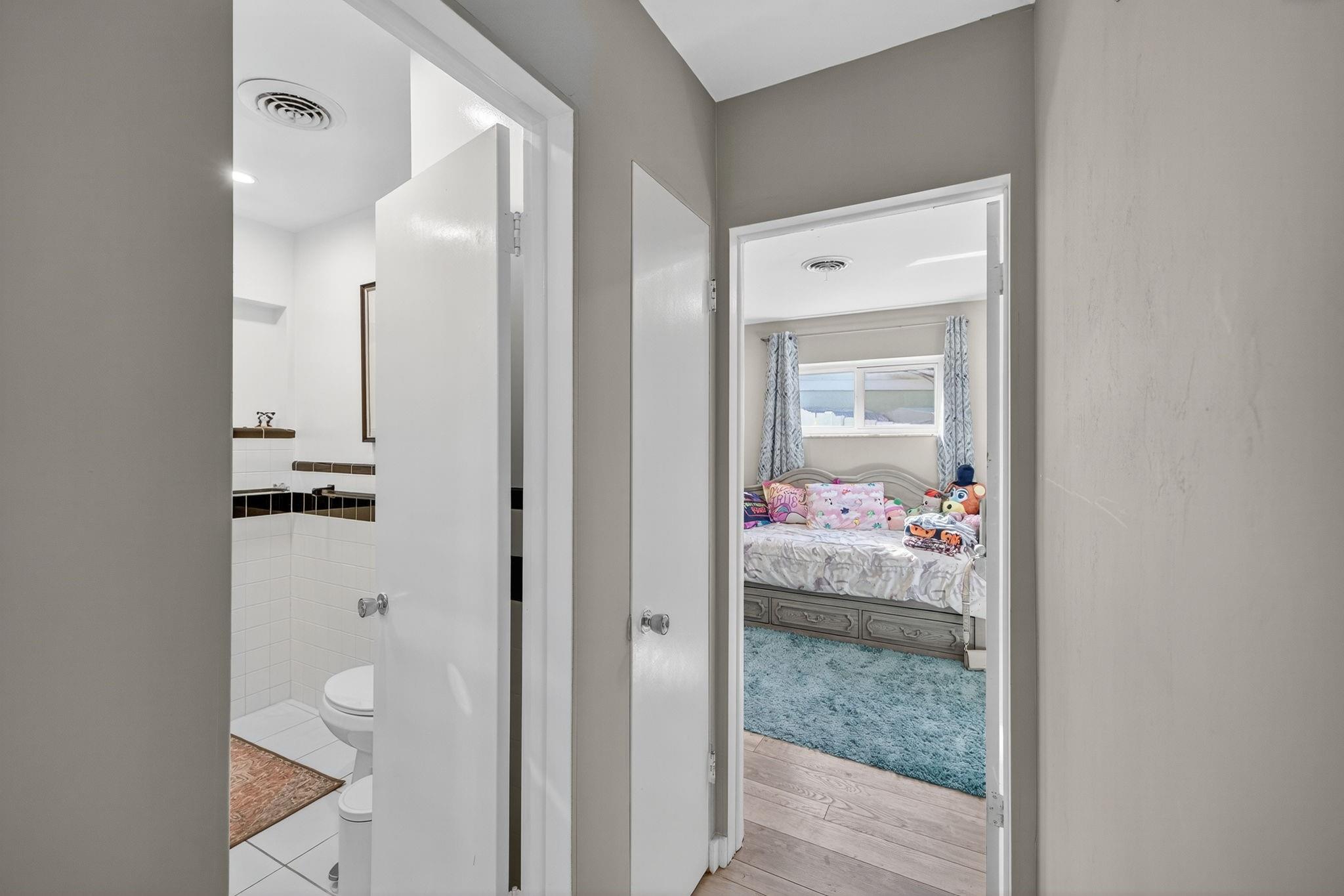 Coral Brook 37-18 B - Residential