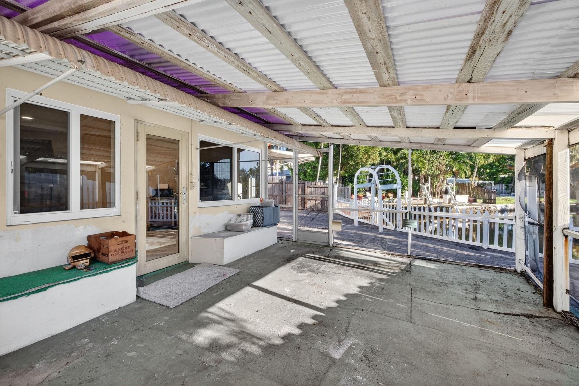 Coral Brook 37-18 B - Residential