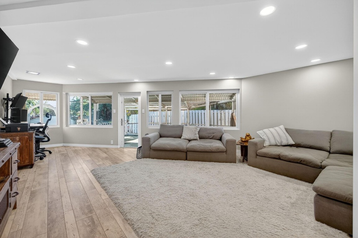 Coral Brook 37-18 B - Residential