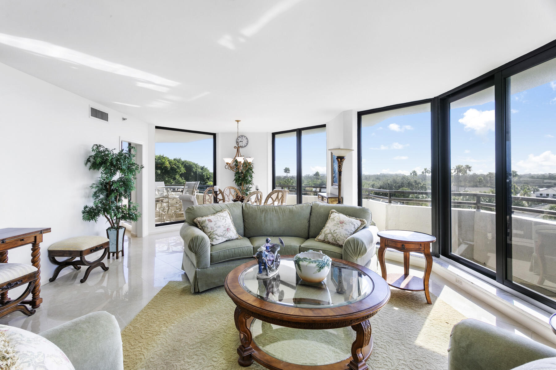 JONATHANS LANDING (SOUTHPORTE ONE) - Residential