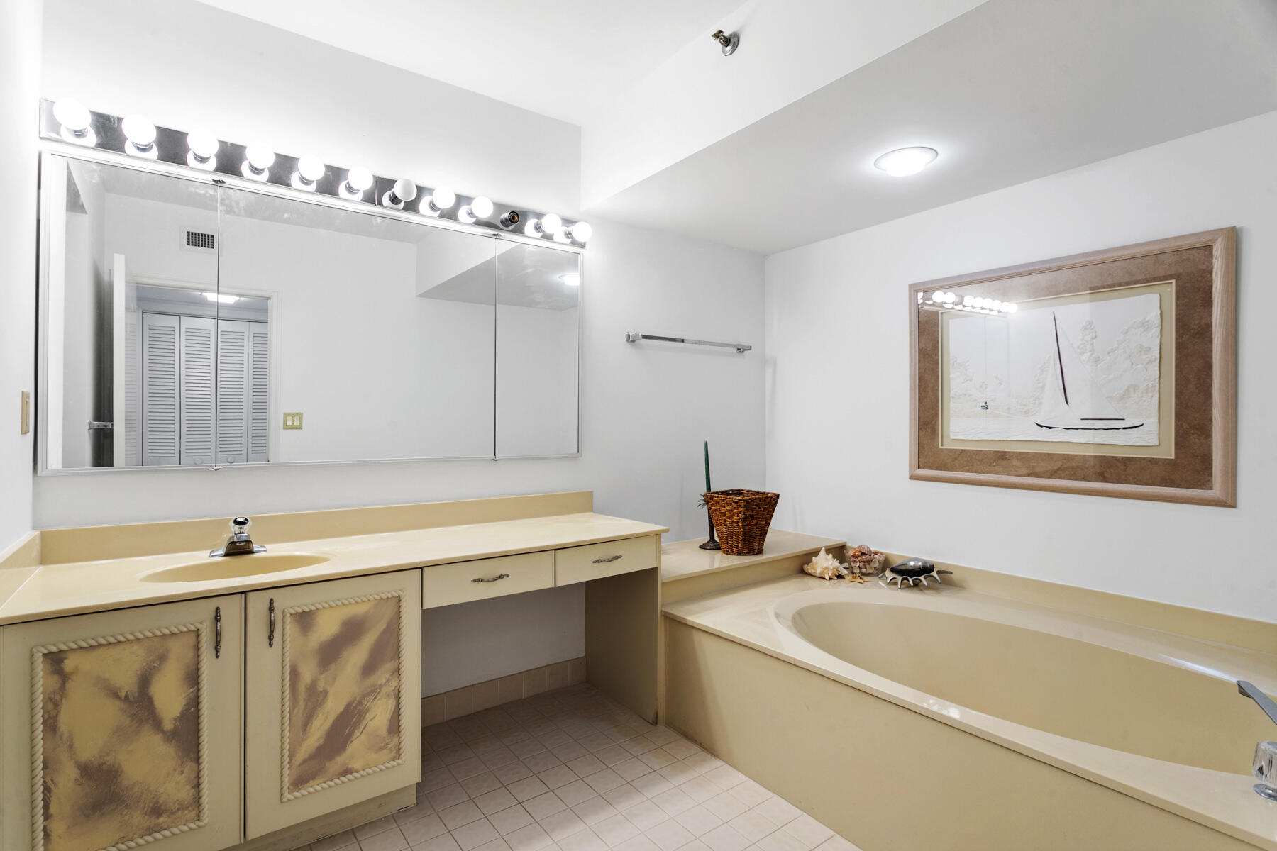 JONATHANS LANDING (SOUTHPORTE ONE) - Residential