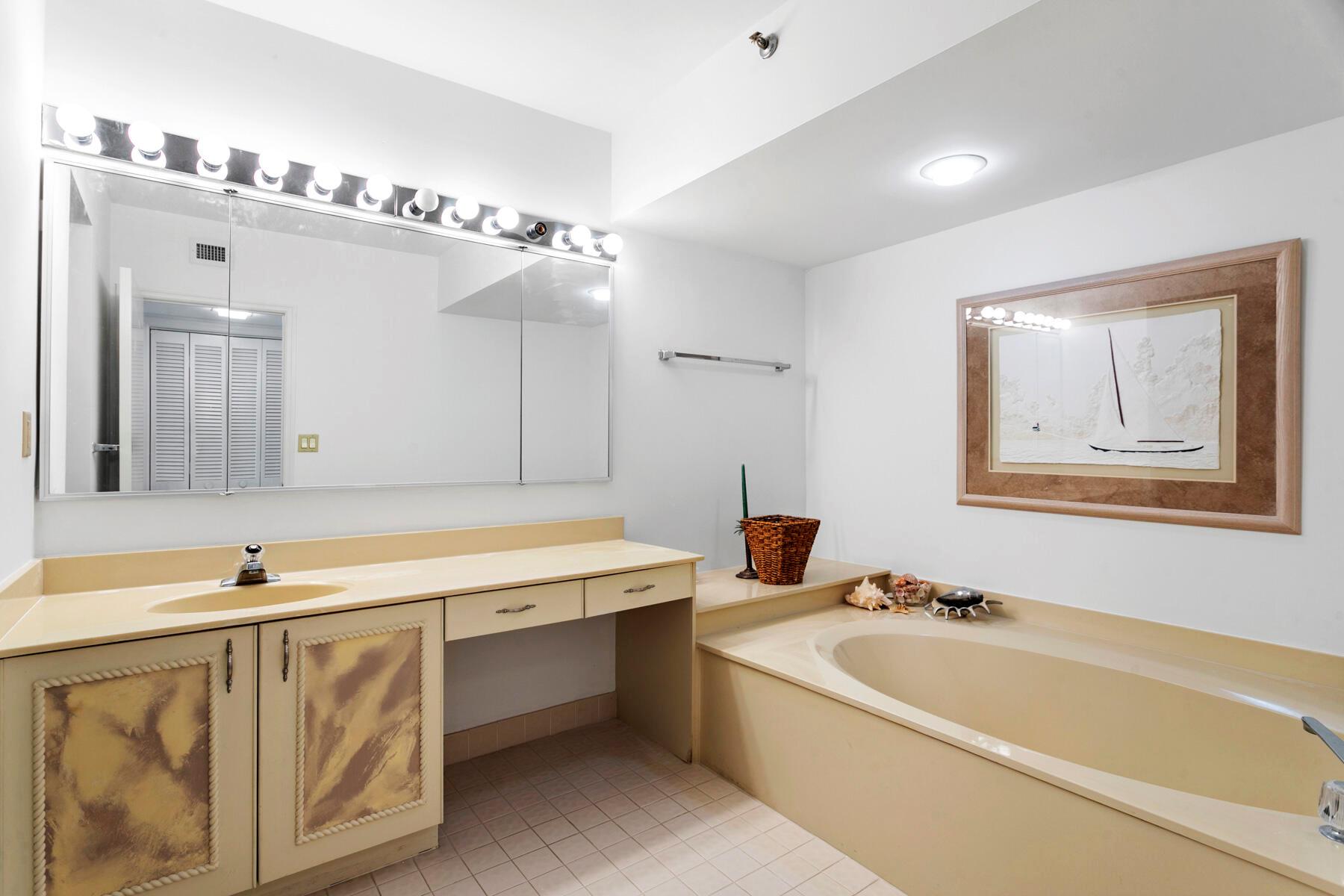 JONATHANS LANDING (SOUTHP - Residential