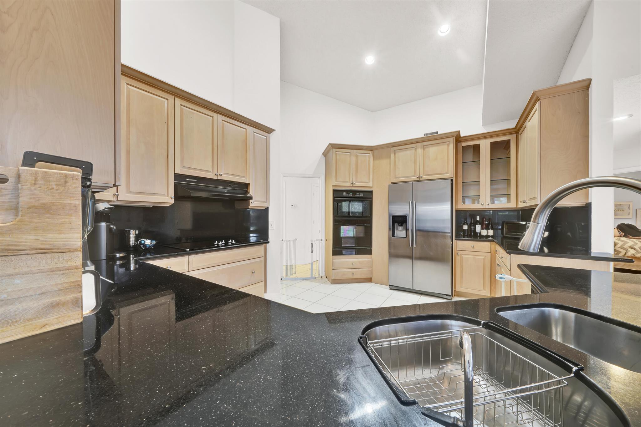 TRACT C OF MISSION BAY - Residential Lease