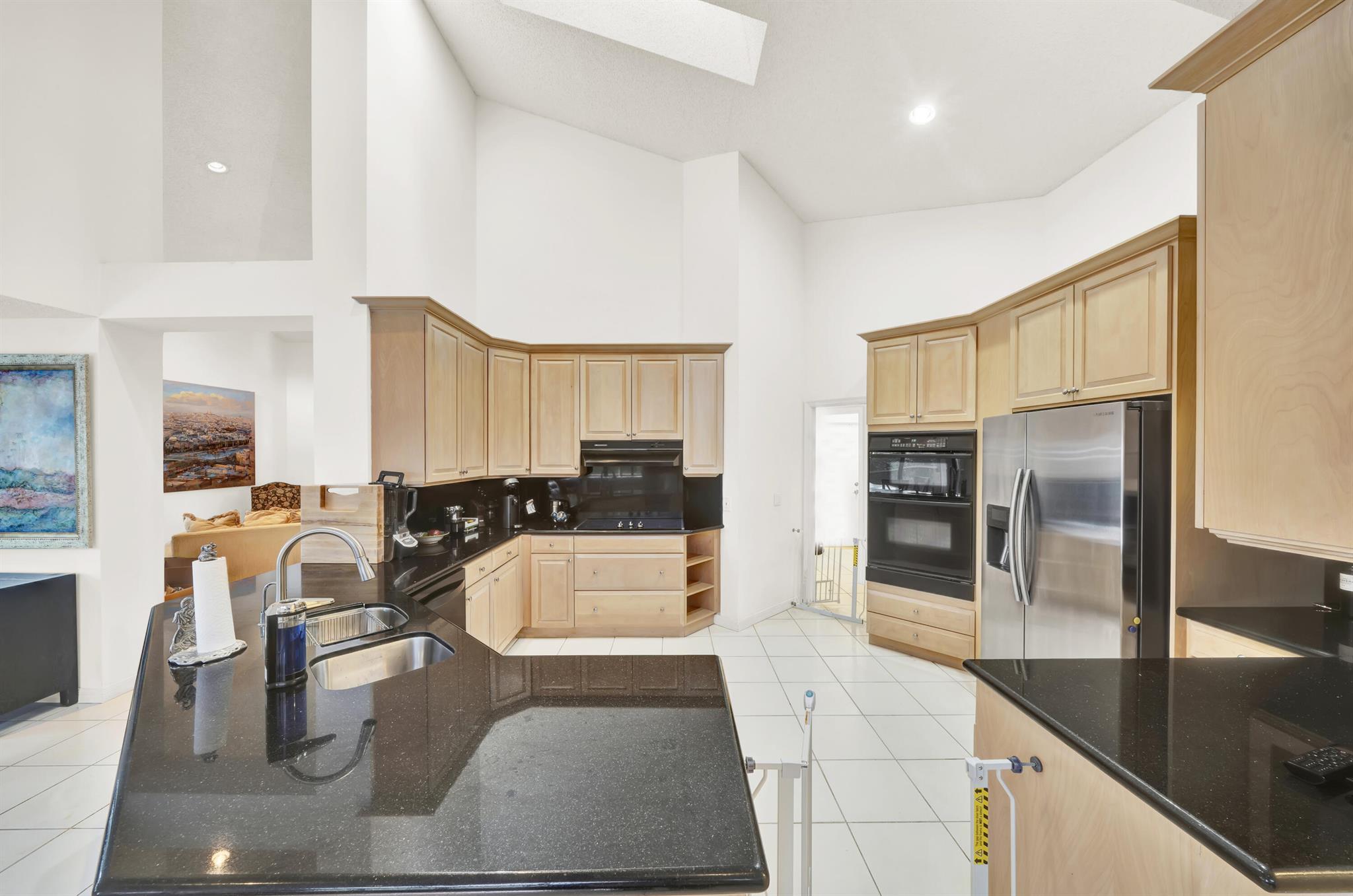 TRACT C OF MISSION BAY - Residential Lease