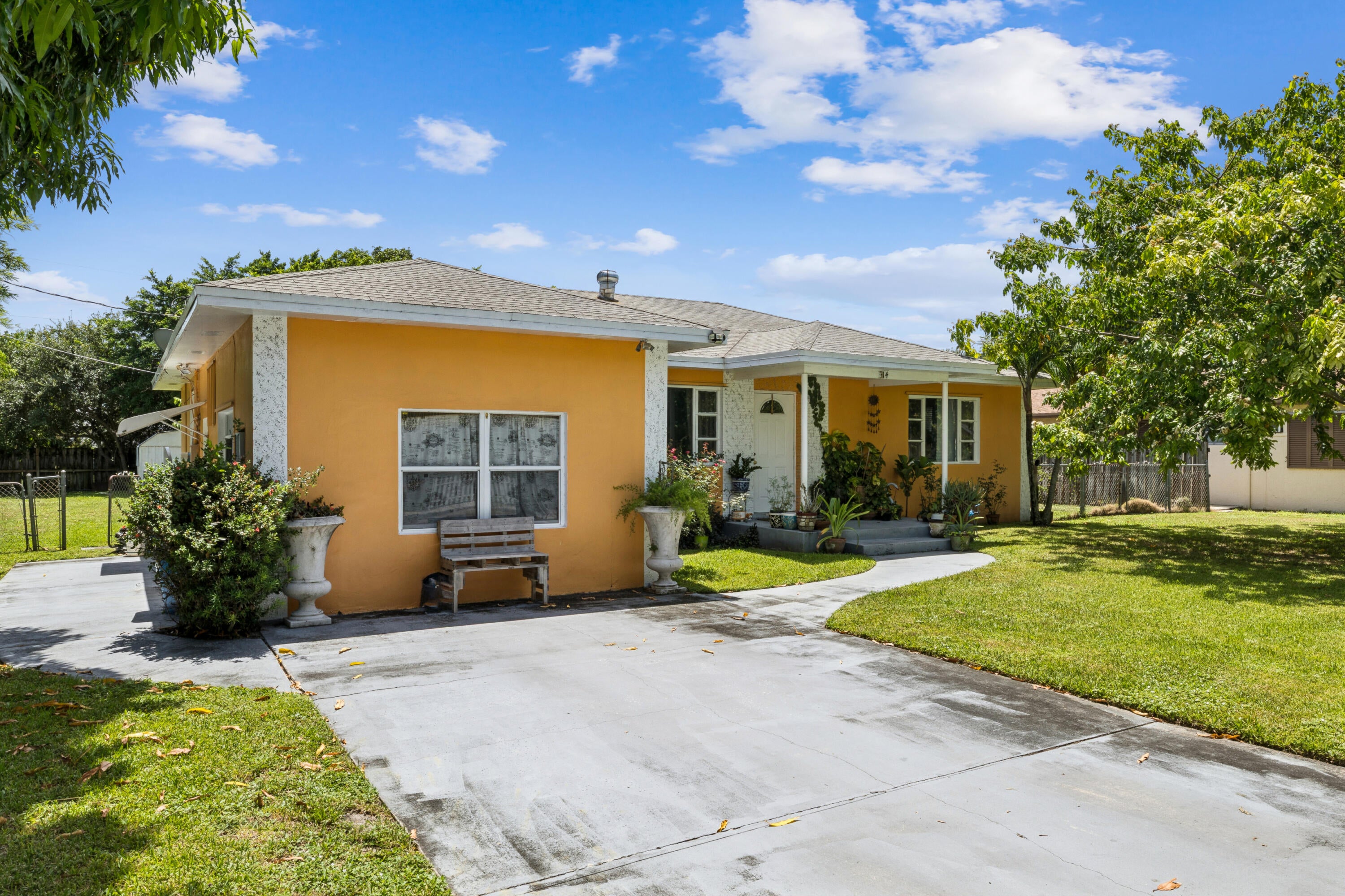 414 W Branch Street