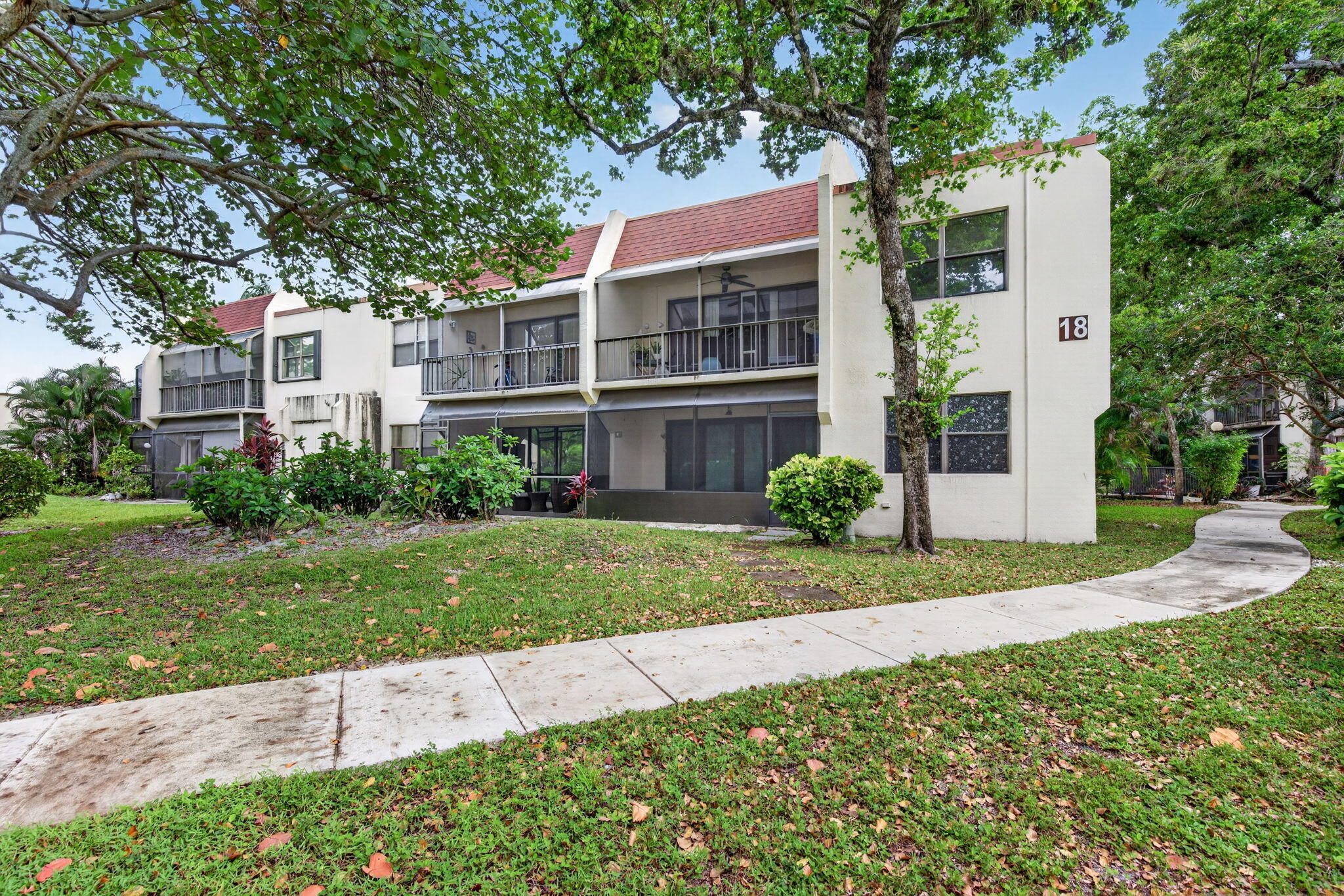 301 N Pine Island Road 162