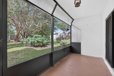 Tiny photo for 301 N Pine Island Road #162, Plantation, FL 33324 (MLS # B26086930)