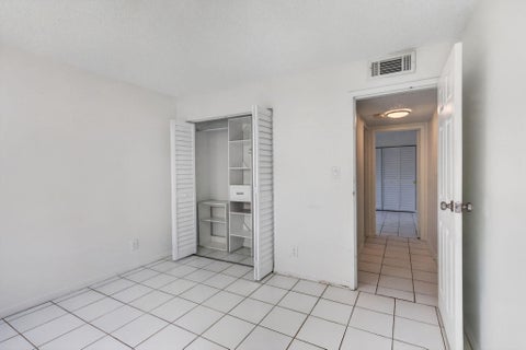Tiny photo for 301 N Pine Island Road #162, Plantation, FL 33324 (MLS # B26086930)