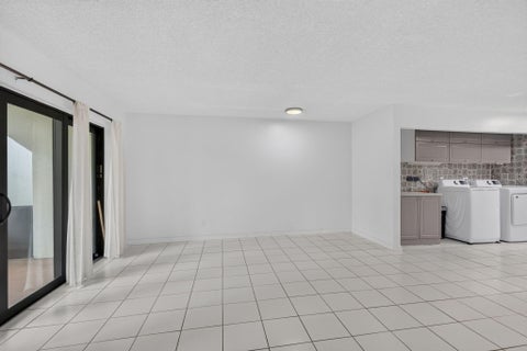 Tiny photo for 301 N Pine Island Road #162, Plantation, FL 33324 (MLS # B26086930)