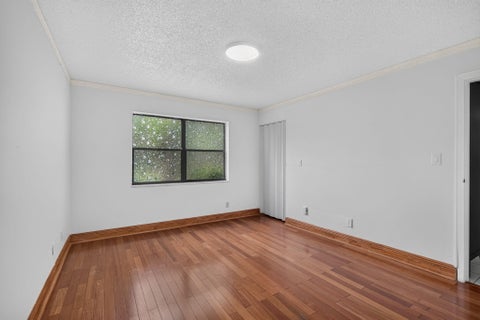 Tiny photo for 301 N Pine Island Road #162, Plantation, FL 33324 (MLS # B26086930)
