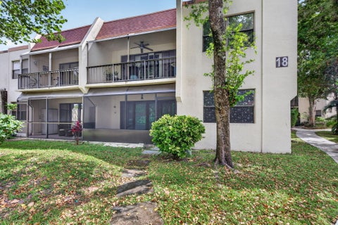 Tiny photo for 301 N Pine Island Road #162, Plantation, FL 33324 (MLS # B26086930)