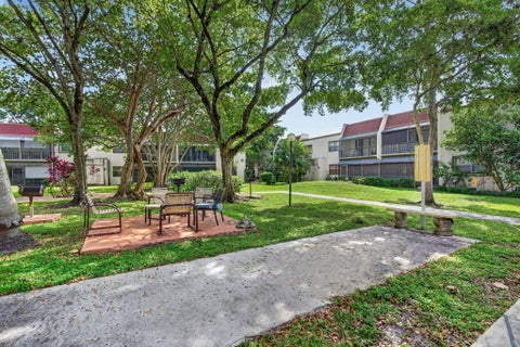 Tiny photo for 301 N Pine Island Road #162, Plantation, FL 33324 (MLS # B26086930)