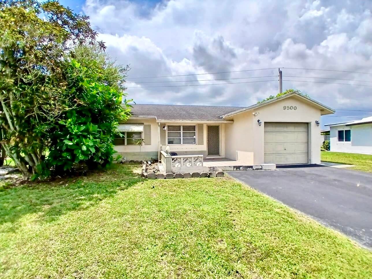 9500 NW 70th Street, Tamarac FL 33321