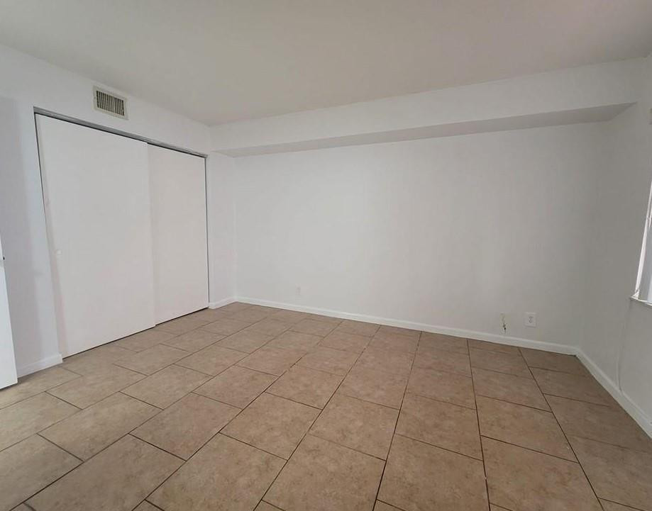 Coral Plaza - Residential