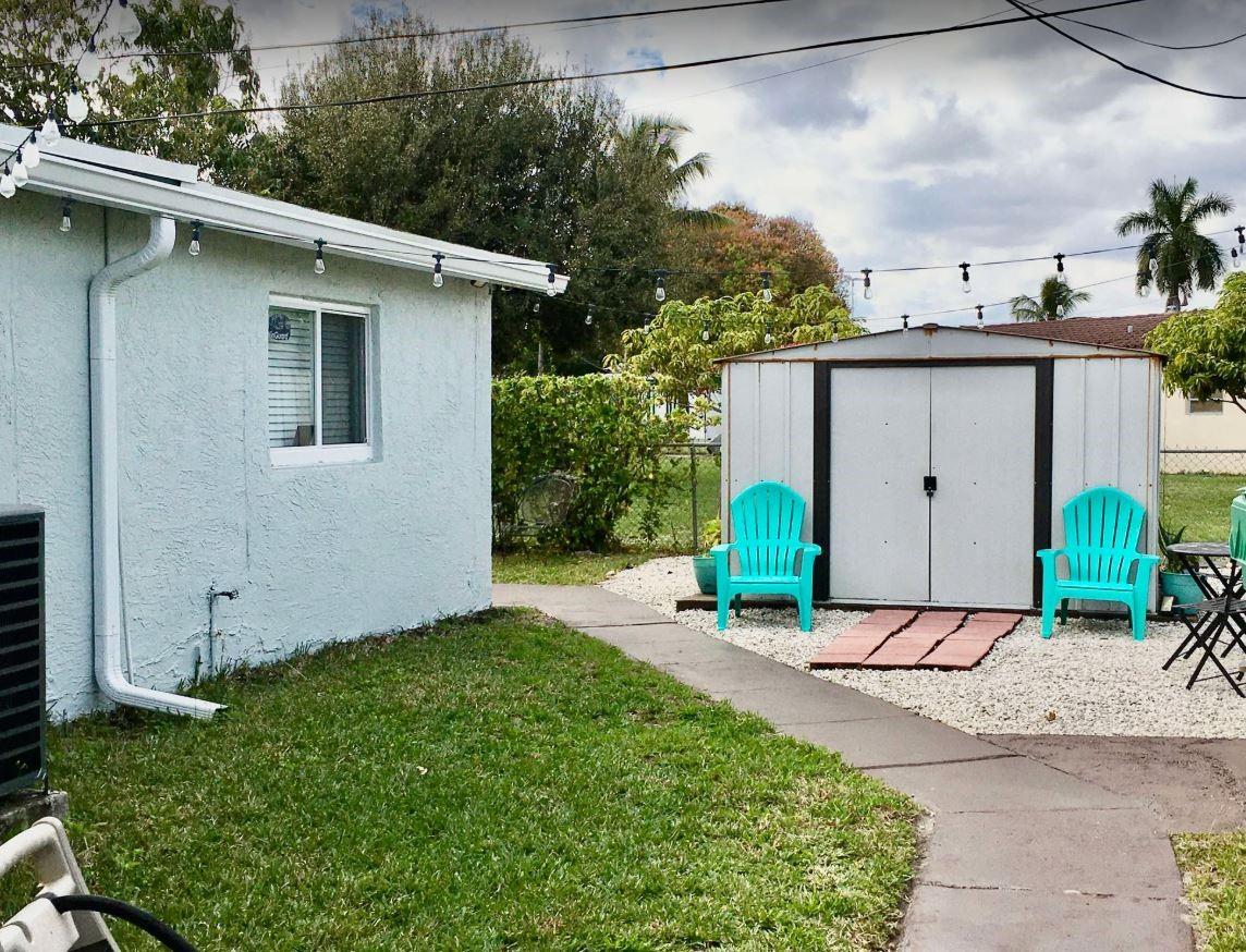 1491 NW 32nd Ave