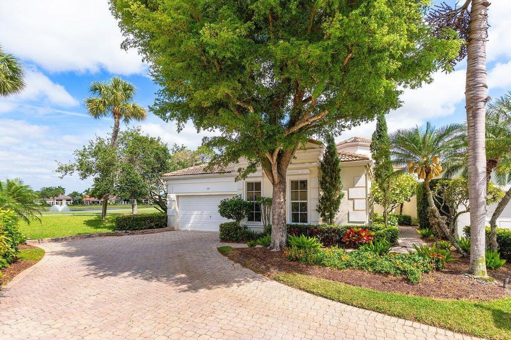 Photo of 120 Sunset Cove Lane, Palm Beach Gardens, FL 33418 (MLS # R11084544)