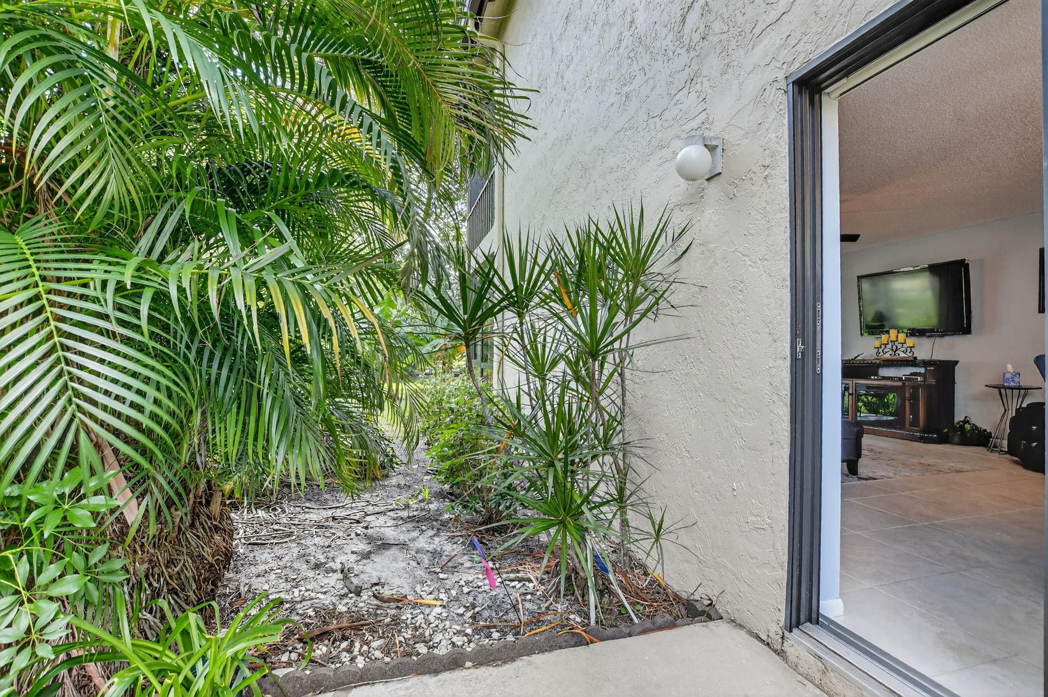 FAIRWAYS BOCA LAGO - Residential