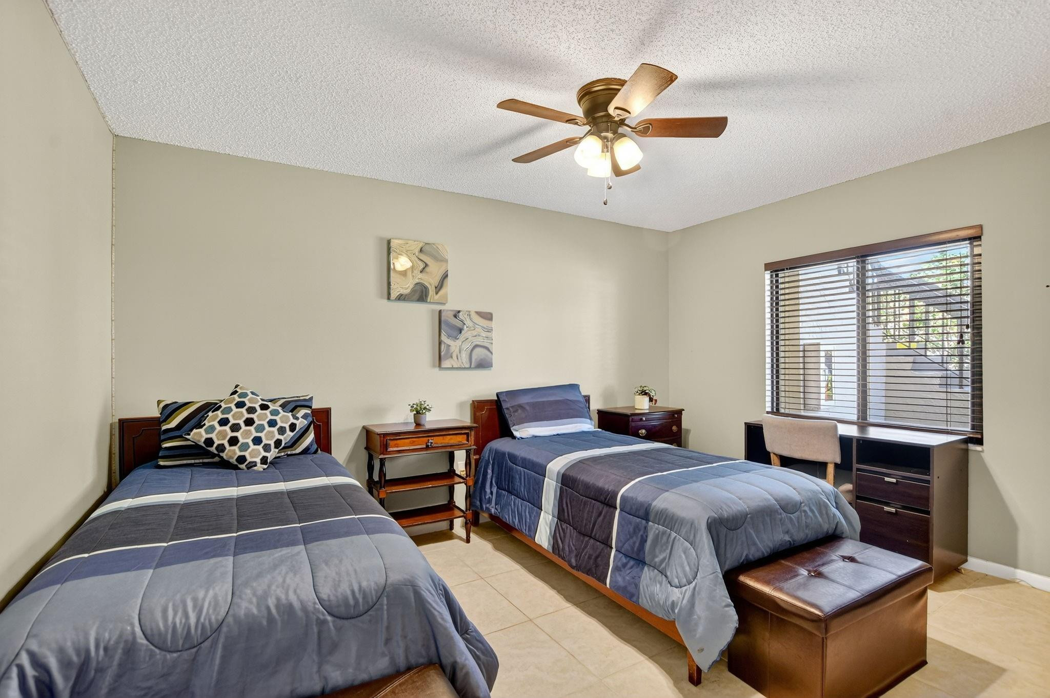FAIRWAYS BOCA LAGO - Residential